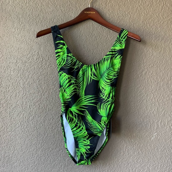 🇺🇸🇺🇸Norma Kamali MARISSA palm leaf size M swimwear - Picture 4 of 13